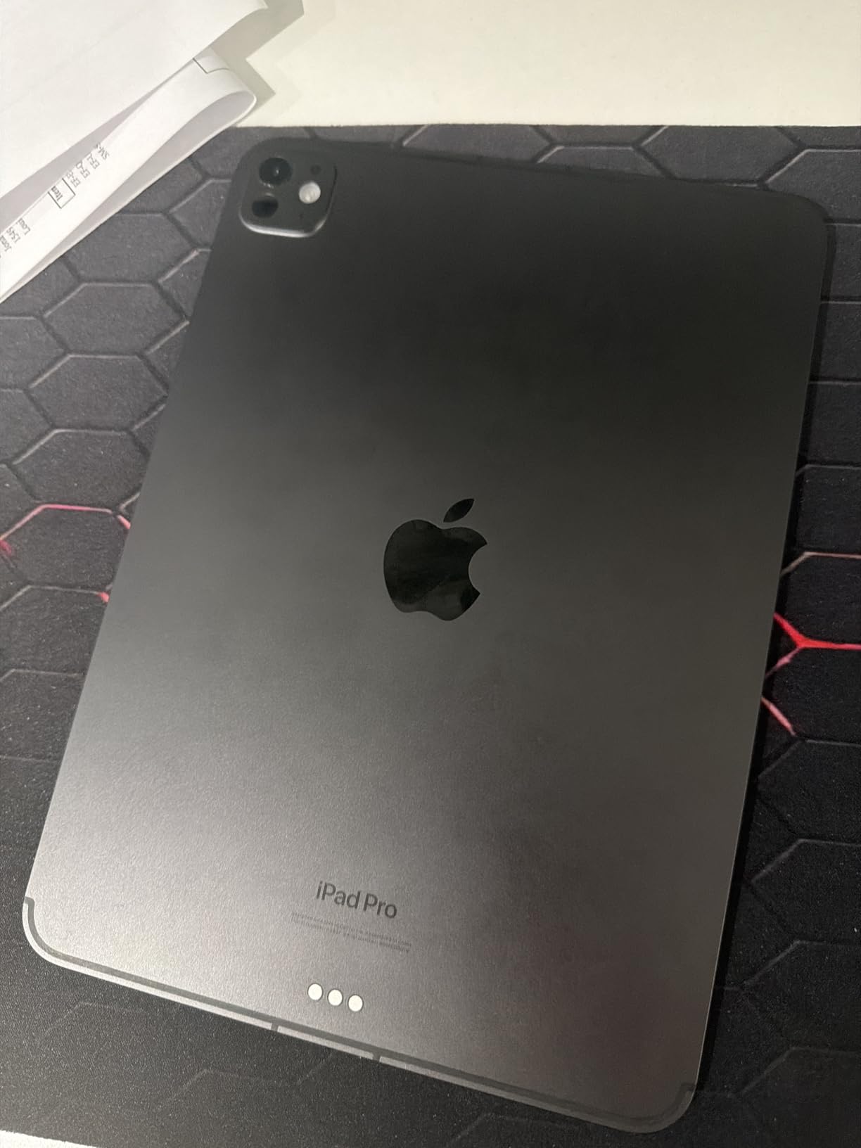 Apple iPad Pro 2024 (11-inch, Wi-Fi + Cellular, 256GB) - Space Black (Renewed) customer photo 2