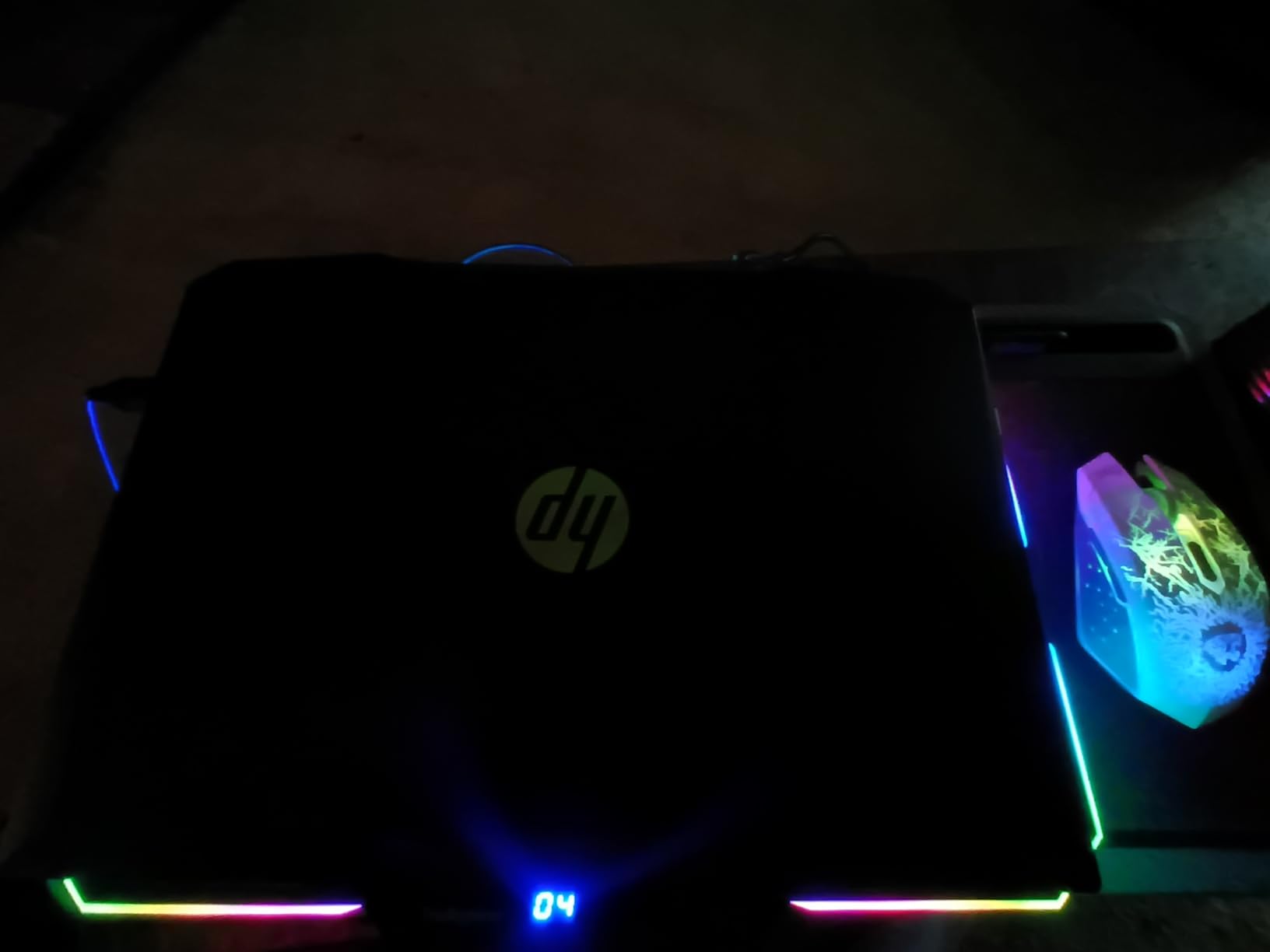 Laptop Cooling Pad with 12 Quiet Fans, Slim Portable for 12-17.3 Inch Laptop Cooler Stand with 5 Height Adjustable, Ergonomic Gaming Cooling Fan Pad with Two USB Ports & Phone Holder (Gear) customer photo 1