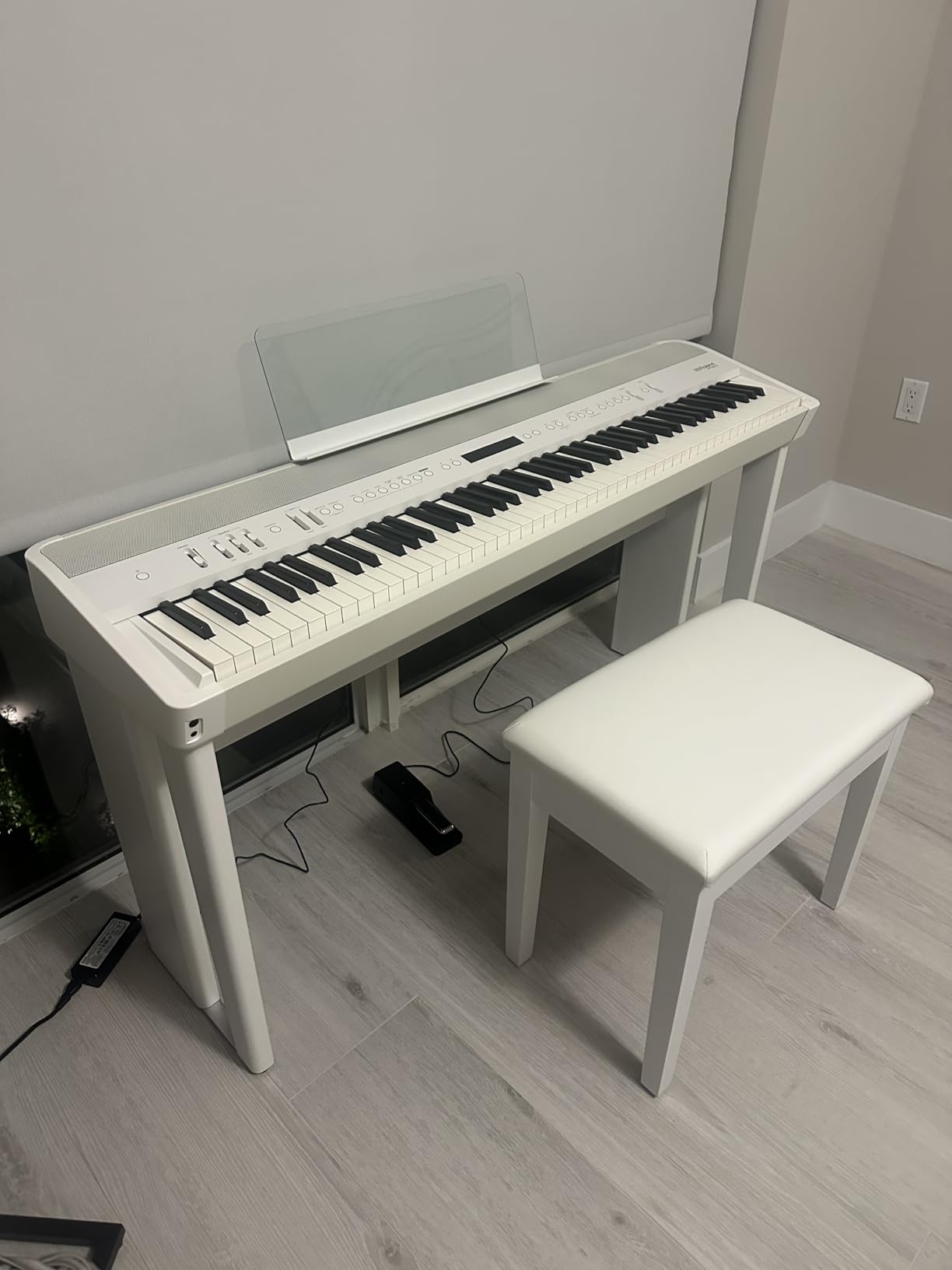 Roland FP-90X 88-Key Digital Piano - Black Bundle with KSC-90 Stand, KPD-90 Three Pedal Unit, Bench, Online Piano Lessons, Instructional DVD, and Austin Bazaar Polishing Cloth customer photo 1