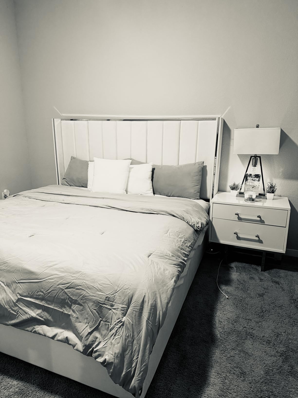 Jocisland King Size Bed Frame with 58