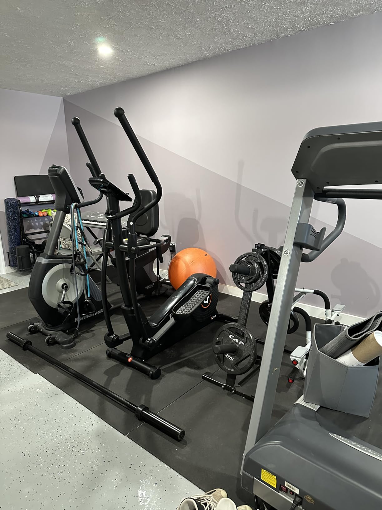 pooboo Elliptical Machine, Elliptical Exercise Machine with 16-Level Resistance&Quiet Magnetic Driving System, Elliptical Machine for Home with LCD Monitor,15.5-17IN Stride, 350LBS Weight Capacity customer photo 1