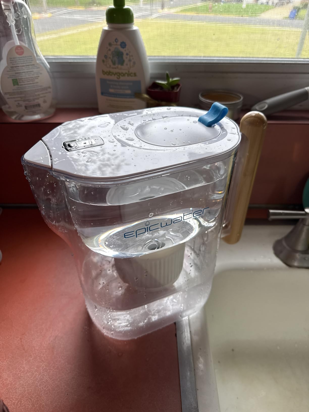 Epic Water Filters Pure Filter Pitchers for Drinking Water, 10 Cup 150 Gallon Filter, Tritan BPA Free, Removes Fluoride, Chlorine, Lead, Forever Chemicals (White & Bamboo) customer photo 2