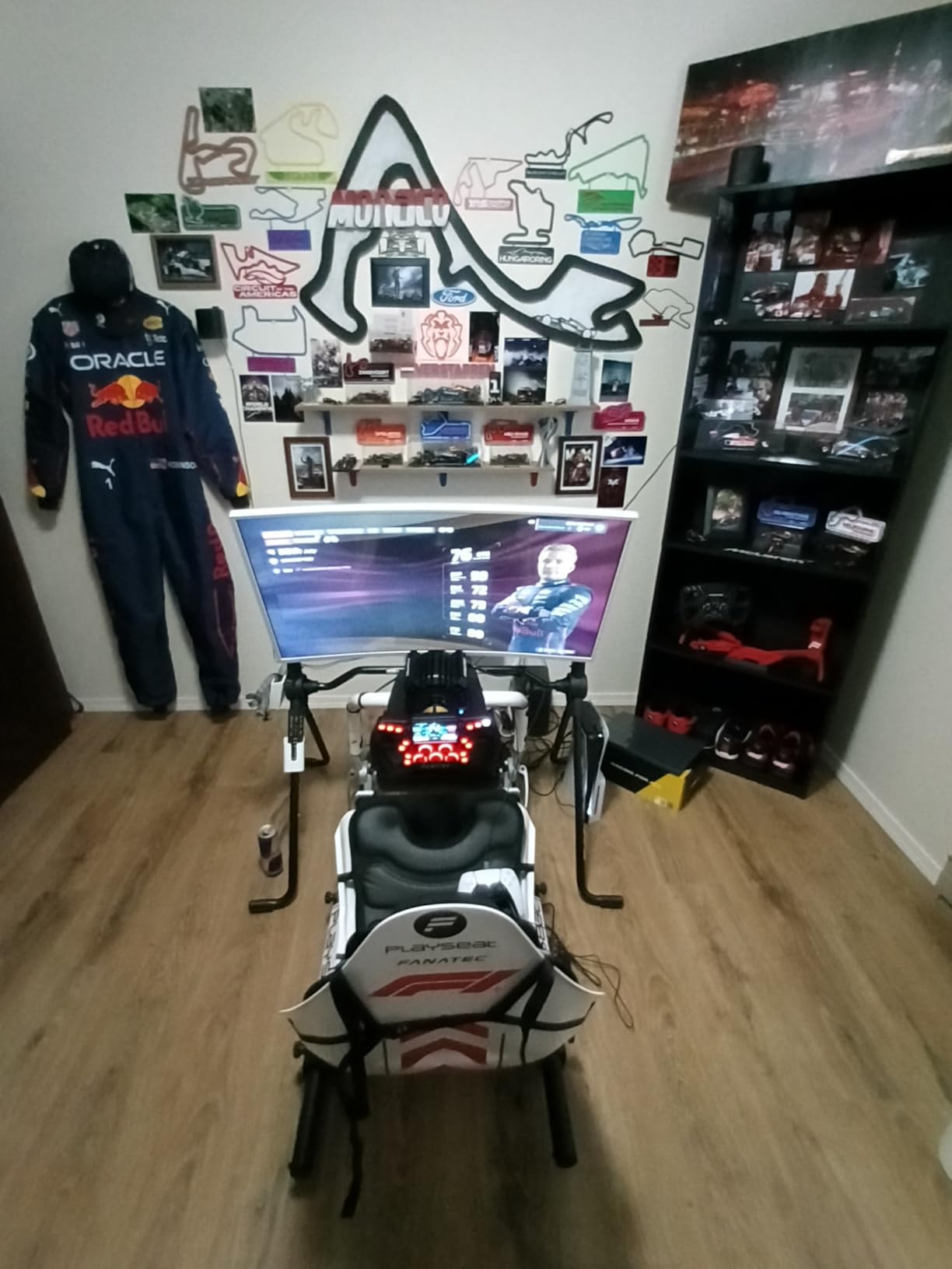 Playseat Formula Instinct - F1 Edition Racing Simulator - Simracing, Authentic F1 Racing Position, Direct Drive, Open Cockpit Design customer photo 1