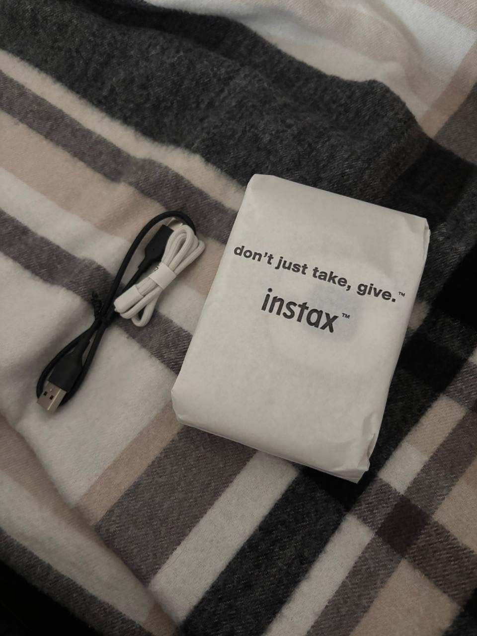 Fujifilm INSTAX Mini LIPLAY Hybrid Instant Camera - Deep Bronze customer photo 1