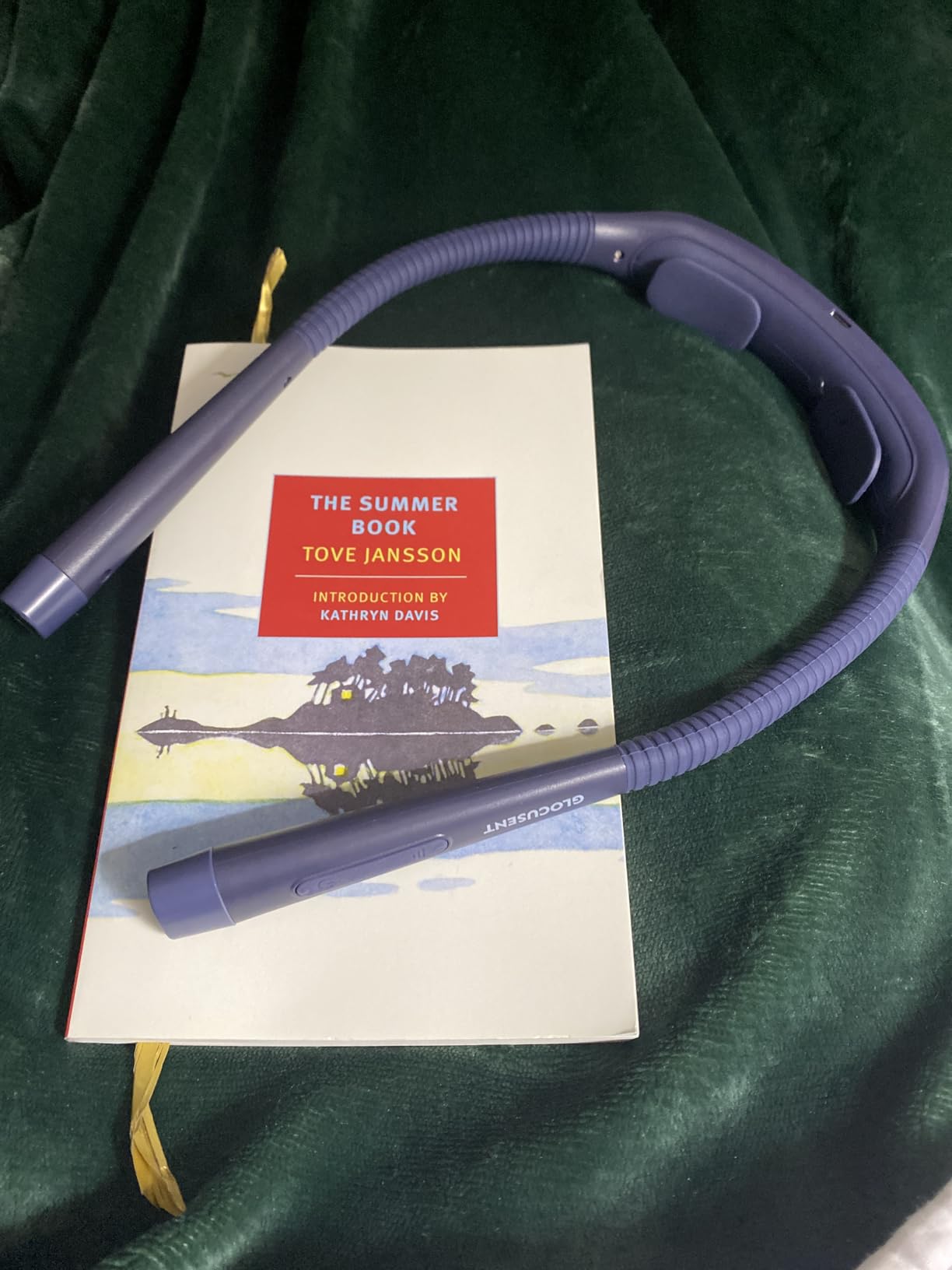 Glocusent Ergonomic Reading Light, 1600mAh Rechargeable Book Light for 100 Hrs - 3 Colors & 5 Brightness, Neck Light with Timers, Sleep Aid & Travel Lock, Perfect for Reading, Knitting & Craft customer photo 1