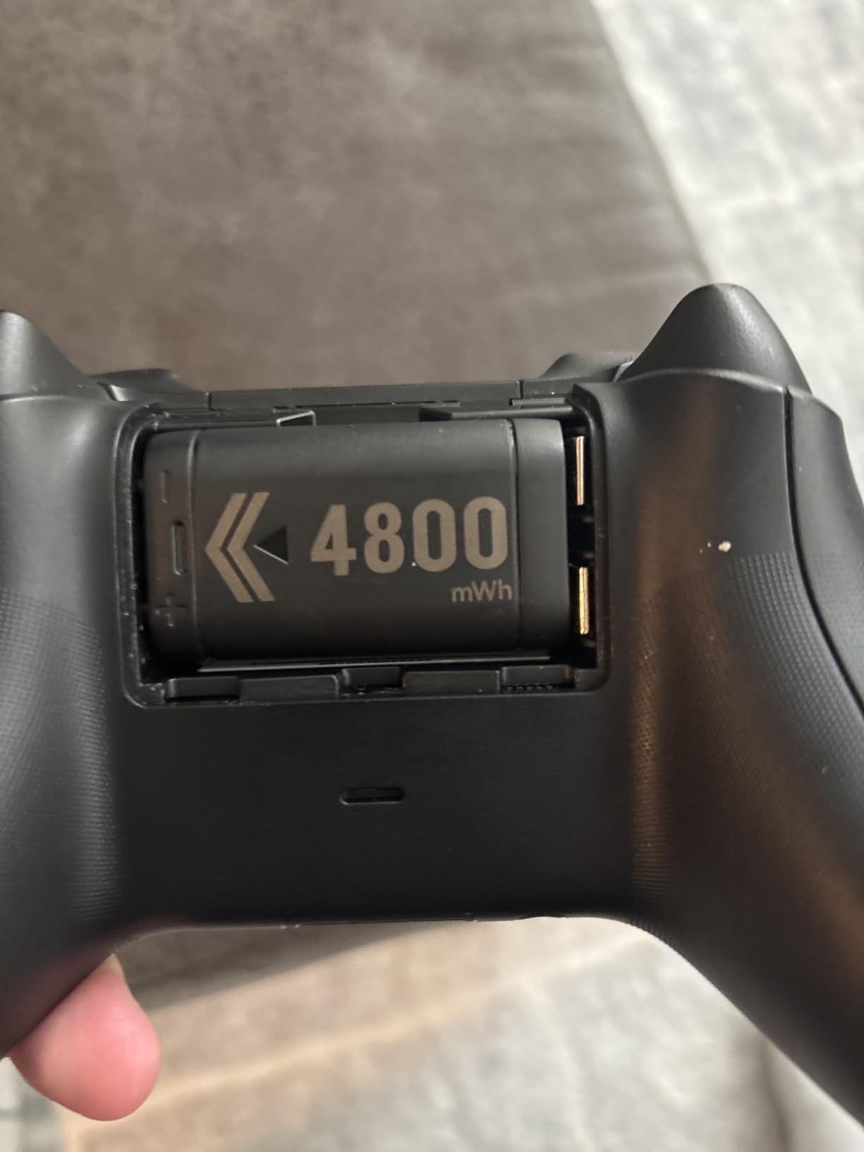 LVVIL Cooling Fan with 2 Packs 4800mWh Rechargeable Battery for Xbox Series X/S Console, Built-in Auto Adjustable Cooling System with Xbox Fans Cooler, Controller & Headset Holders Included customer photo 2