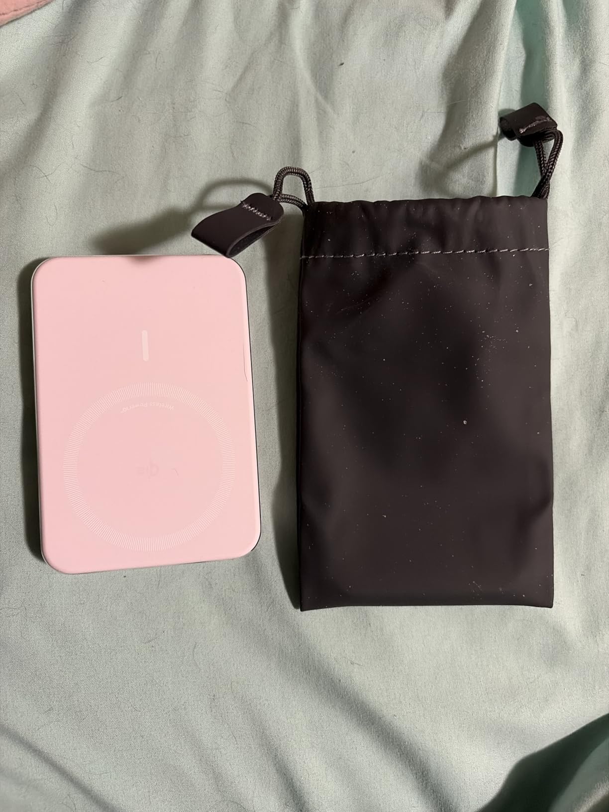 Anker MagGo Power Bank, Ultra-Slim 10,000mAh Magnetic Battery Pack, Qi2 Certified 15W Ultra-Fast MagSafe Compatible Portable Charger, Ergonomic Design, for iPhone17/16/15/14 Series Only customer photo 1