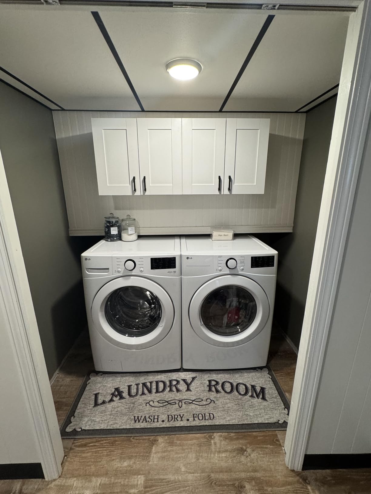 White Laundry Room Cabinets and Storage with 4 Doors and Utility Adjustable Shelf, Gabinetes Para Cocina Cupboard Kitchen Organizers and Storage Pantry Wall Mounted 12.4