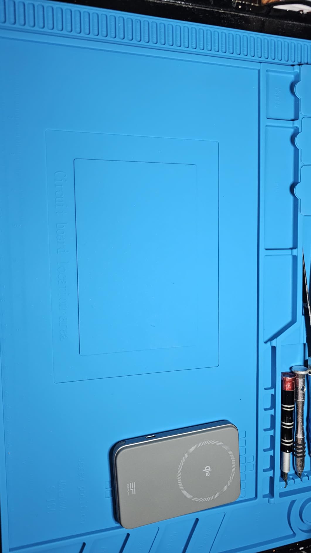 Heat Resistant 932°F Soldering Mat, Large Anti-static Mat, Electronic Repair Desk Mat, Silicone Work Mat, Mat for Mobile Phones, Computers and other Electronic Equipment Repair 17.7'' *11.8 '' customer photo 1