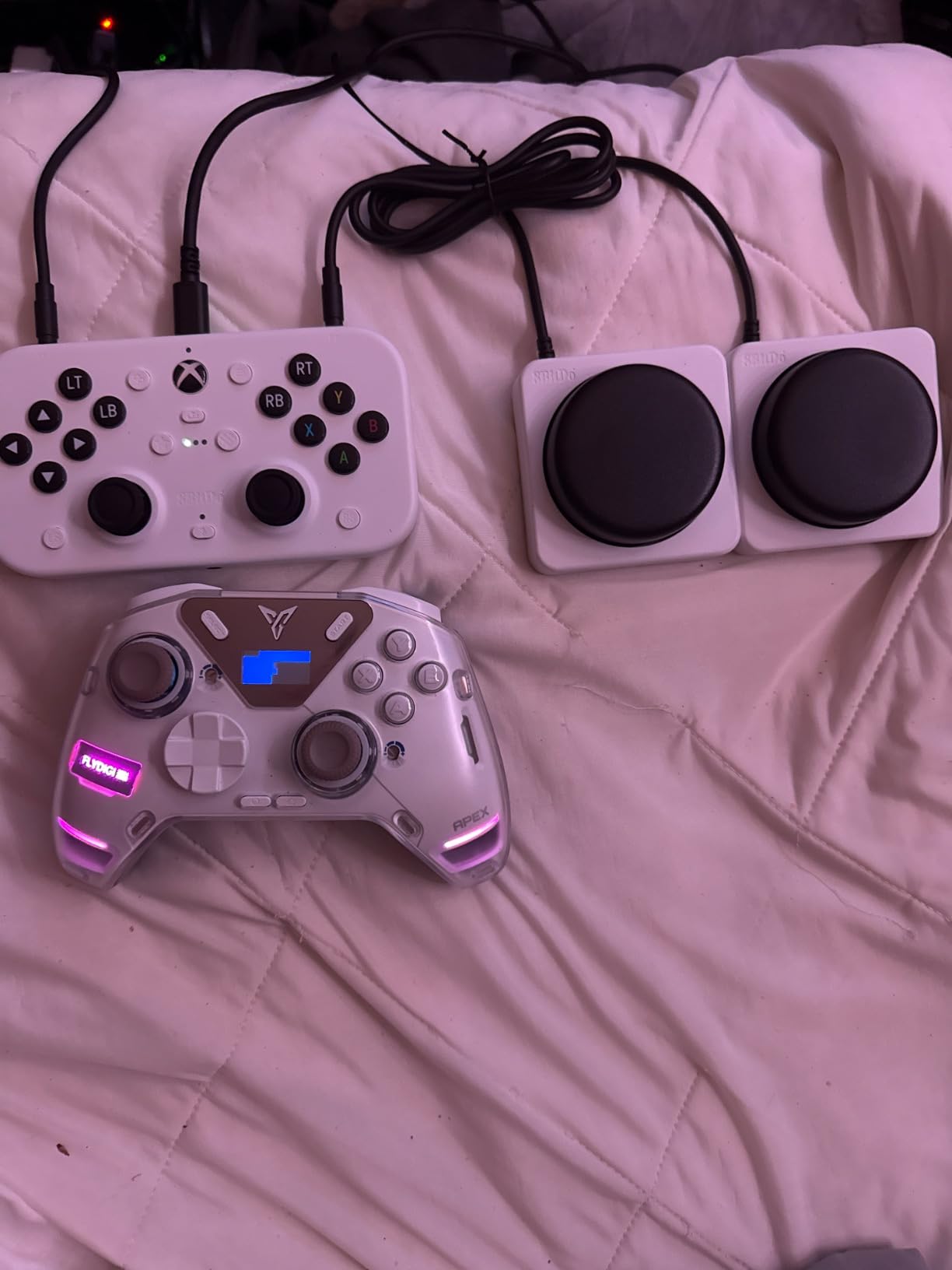 8BitDo Lite SE 2.4G Wireless Controller for Xbox Series X|S, Xbox One, Windows 10/11 - Gamepad with Hall Effect Joysticks, 3.5mm Audio Jack customer photo 1