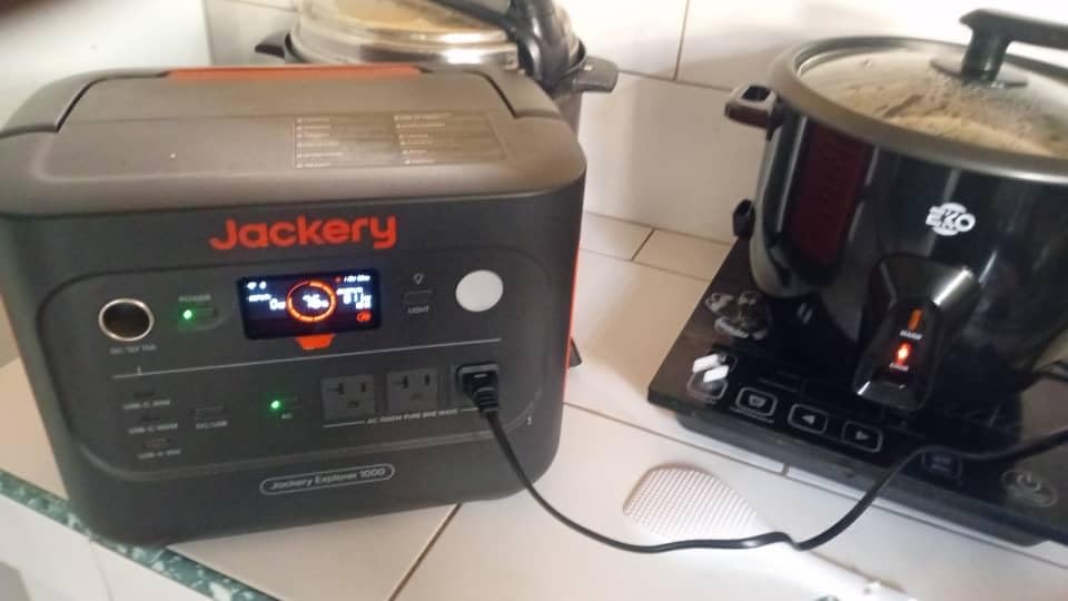 Jackery Explorer 1000 v2 Portable Power Station, 1070Wh LiFePO4 Battery, 1500W AC/100W USB-C Output, 1 Hr Fast Charge, Solar Generator for Camping, Emergency, RV, Off-Grid Living (Solar Panel Optional) customer photo 1