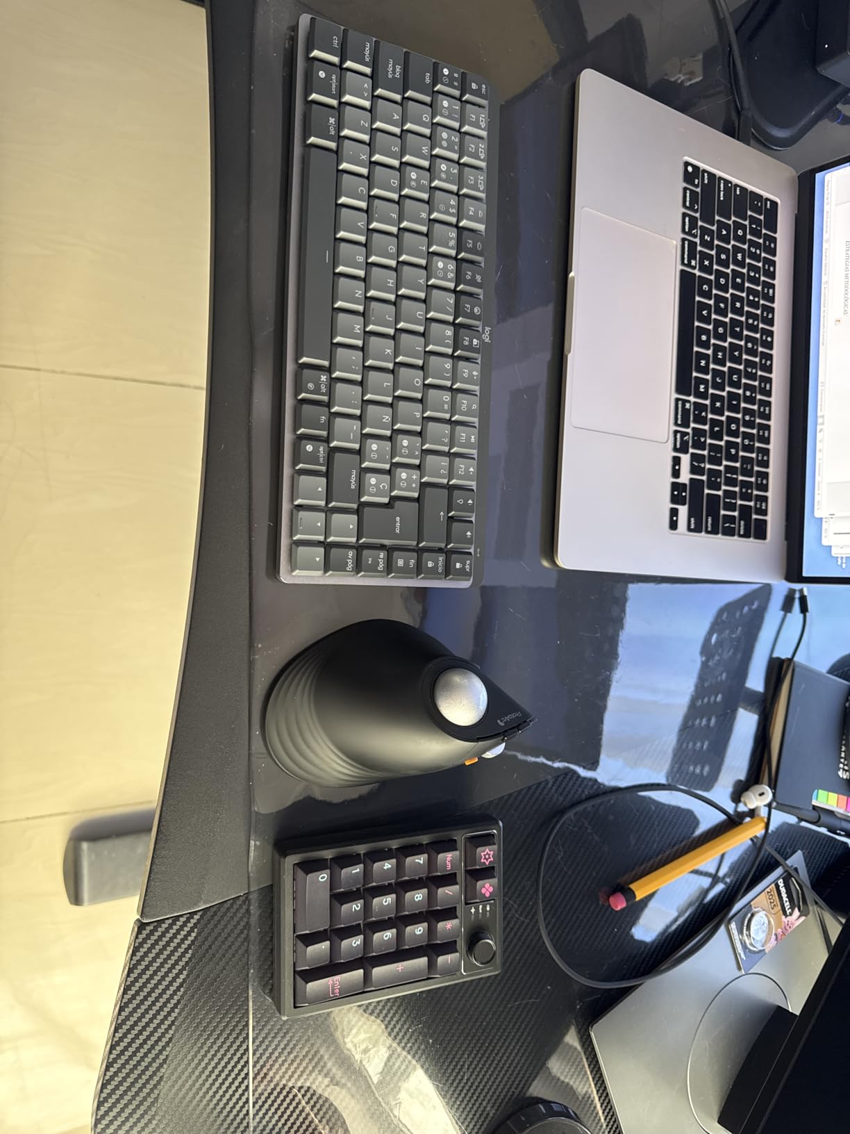 ProtoArc Vertical Wireless Trackball Mouse, EM05 NL Bluetooth Ergonomic Rollerball Mouse Rechargeable Computer Laptop Thumb Mice, 3 Device Connection, Compatible with iPad, Mac, Windows, PC-Gray customer photo 1