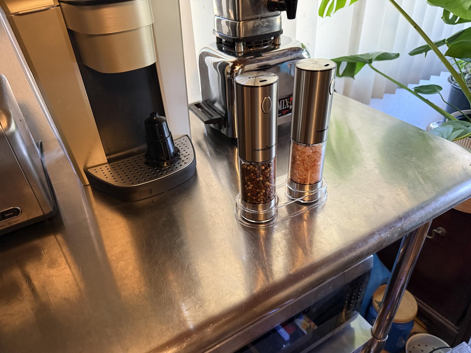 ThermoMaven Upgraded Larger Capacity Electric Salt and Pepper Grinder Set, 110ml Rechargeable Salt and Pepper Shaker with LED light, Stainless Steel Automatic Pepper Mill with 6 Adjustable Coarseness customer photo 1