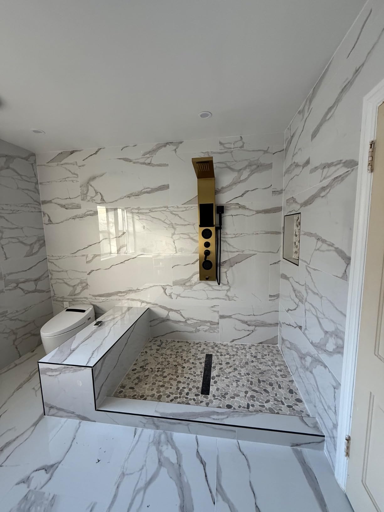 ELLO&ALLO Shower Panel System Tower with Shelf, Rainfall and Waterfall Head Rain Massage Stainless Steel Bathroom Fixtures with Adjustable Body Jets, Brushed&Black customer photo 2