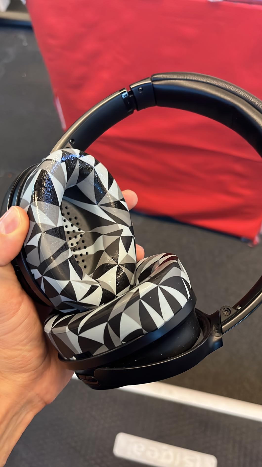 WC SweatZ QuietComfort - Patented Earpad Covers for Bose QuietComfort 45, 35, 35ii, QC2, QC25, QC15, AE2, AE2i, SoundTrue, SoundLink by Wicked Cushions | Sweatproof & Easily Washable | Black customer photo 1