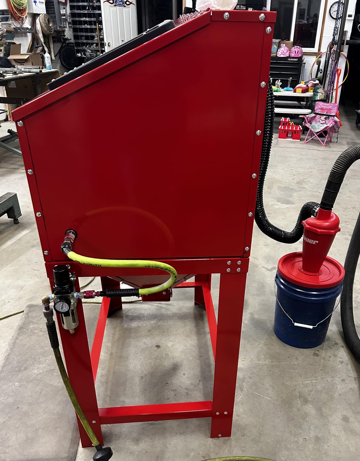 90 Gallon Sandblasting Cabinet,40-80PSI Sand Blasting Cabinet with Glass Viewing Windows/LED Light, Heavy Duty Sand Blaster with 4 Nozzles & Blasting Gun for Paint, Rust Removal Blue customer photo 1