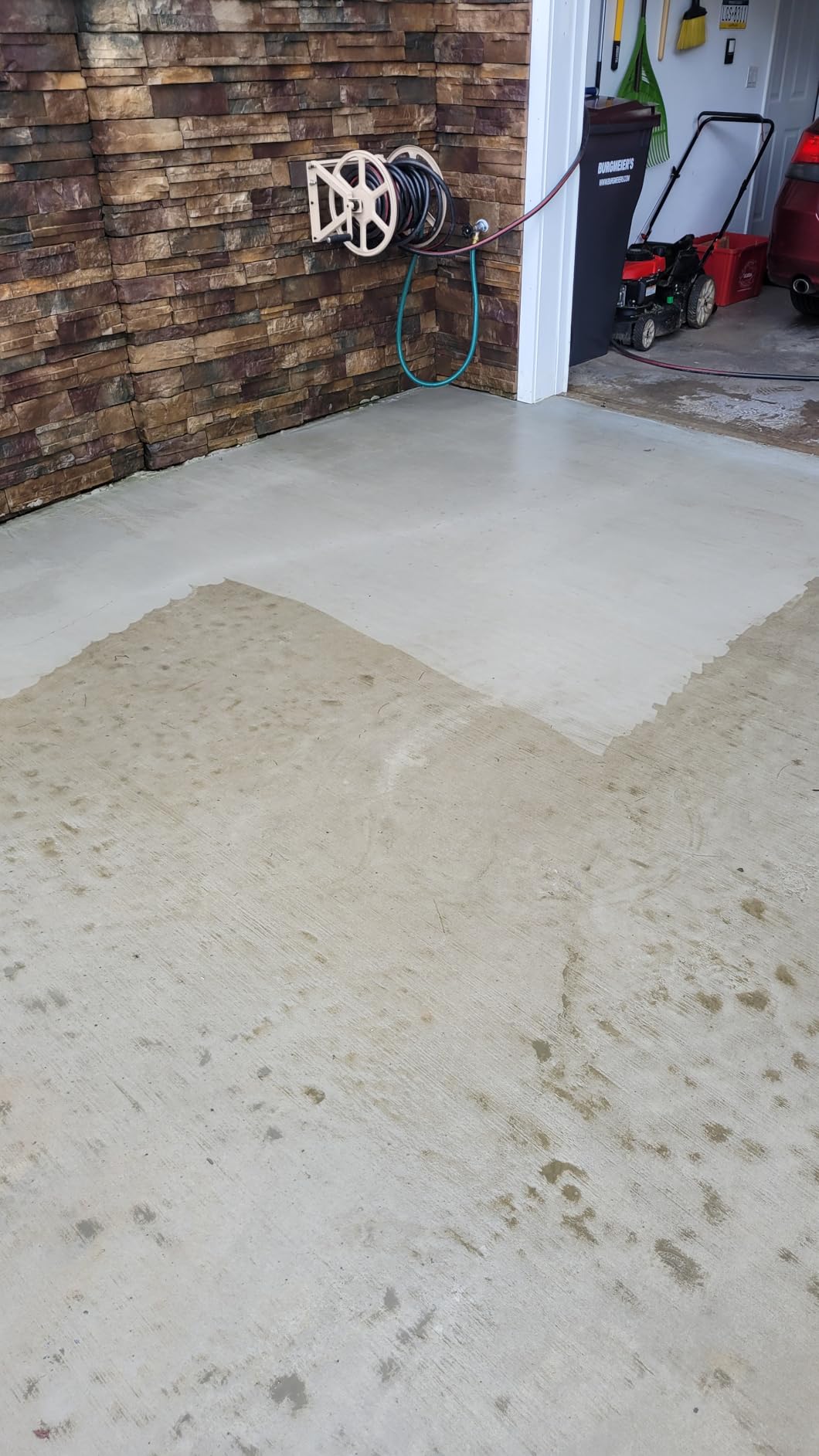 Greenworks Pro Brushless 3000 PSI (CSA Certified) 2.0 GPM Max / 1.1 GPM Electric Pressure Washer (Foldable Handles, Rugged Steel Frame, 25 FT Hose, 35 FT GFCI Power Cord) customer photo 1