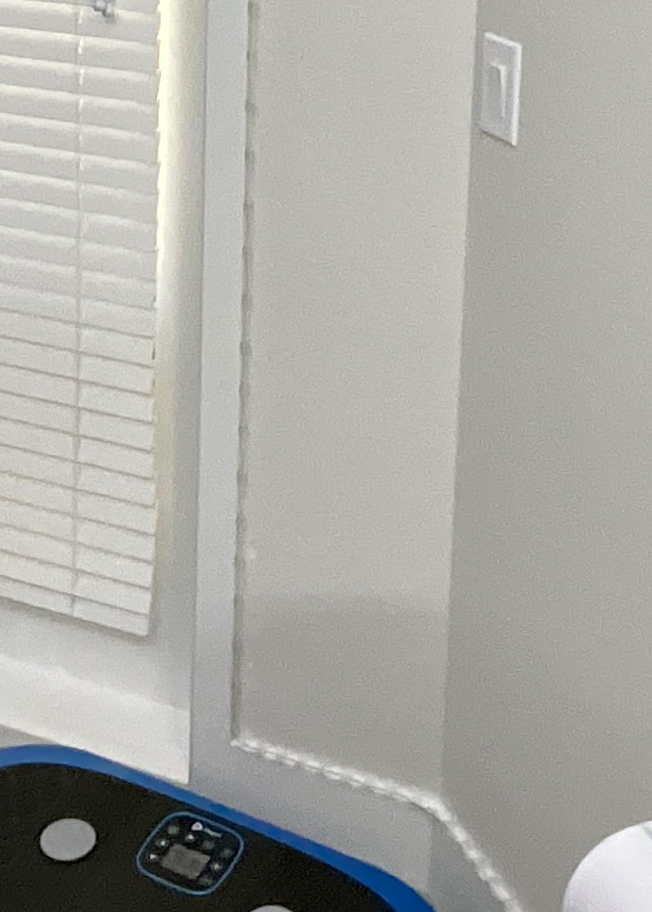 100PCS Cable Clips, Adhesive Wire Clips Strong Cord Clips Wire Holders, Cable Management Clips for Desk, Wall, Car, TV, Ethernet Cable (Clear, Small) customer photo 2