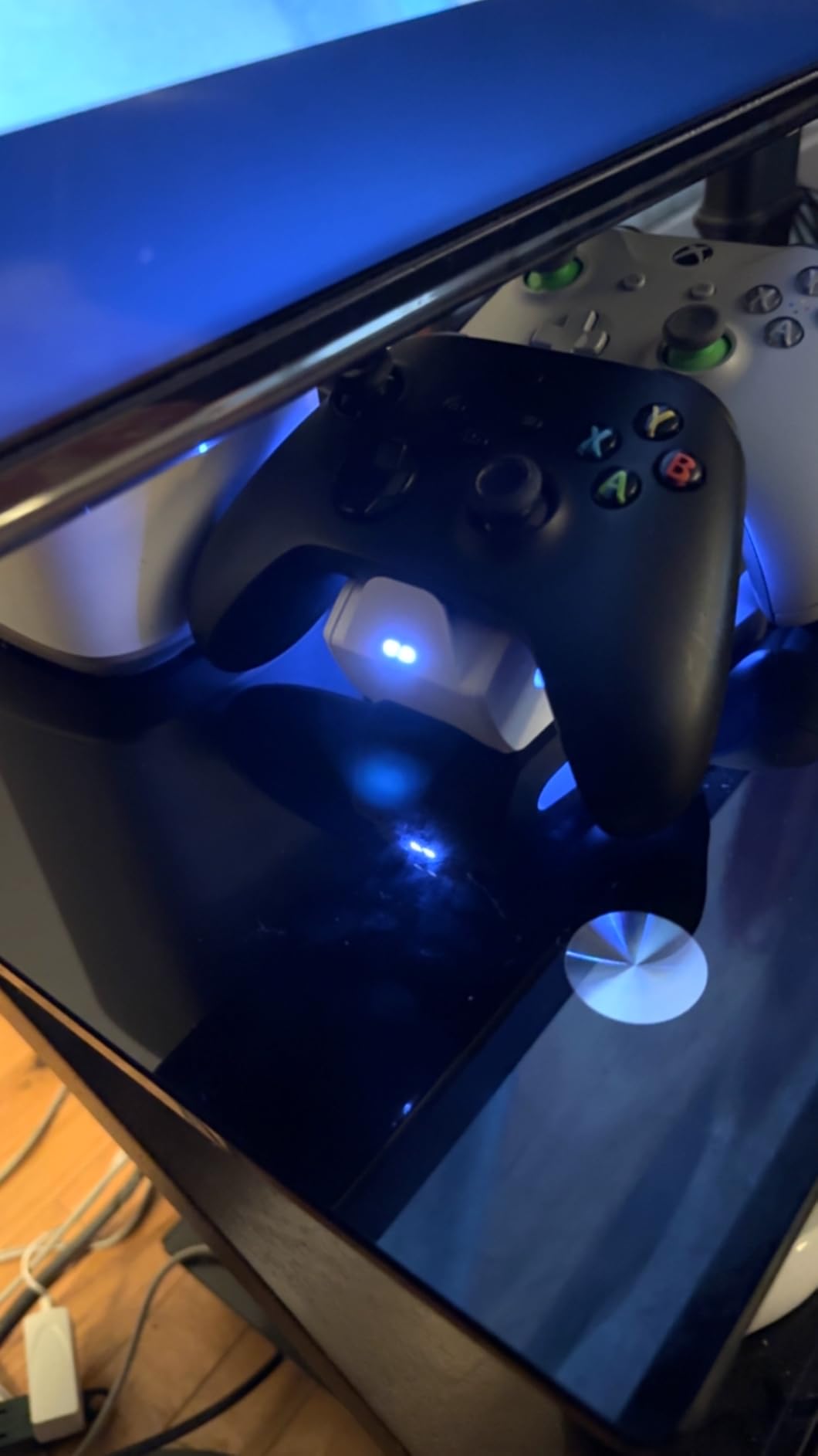 PowerA 4-Port USB 5Gbps Hub for Xbox Series X|S, USB 3.2, AC Powered, Weighted Base, Officially Licensed customer photo 1