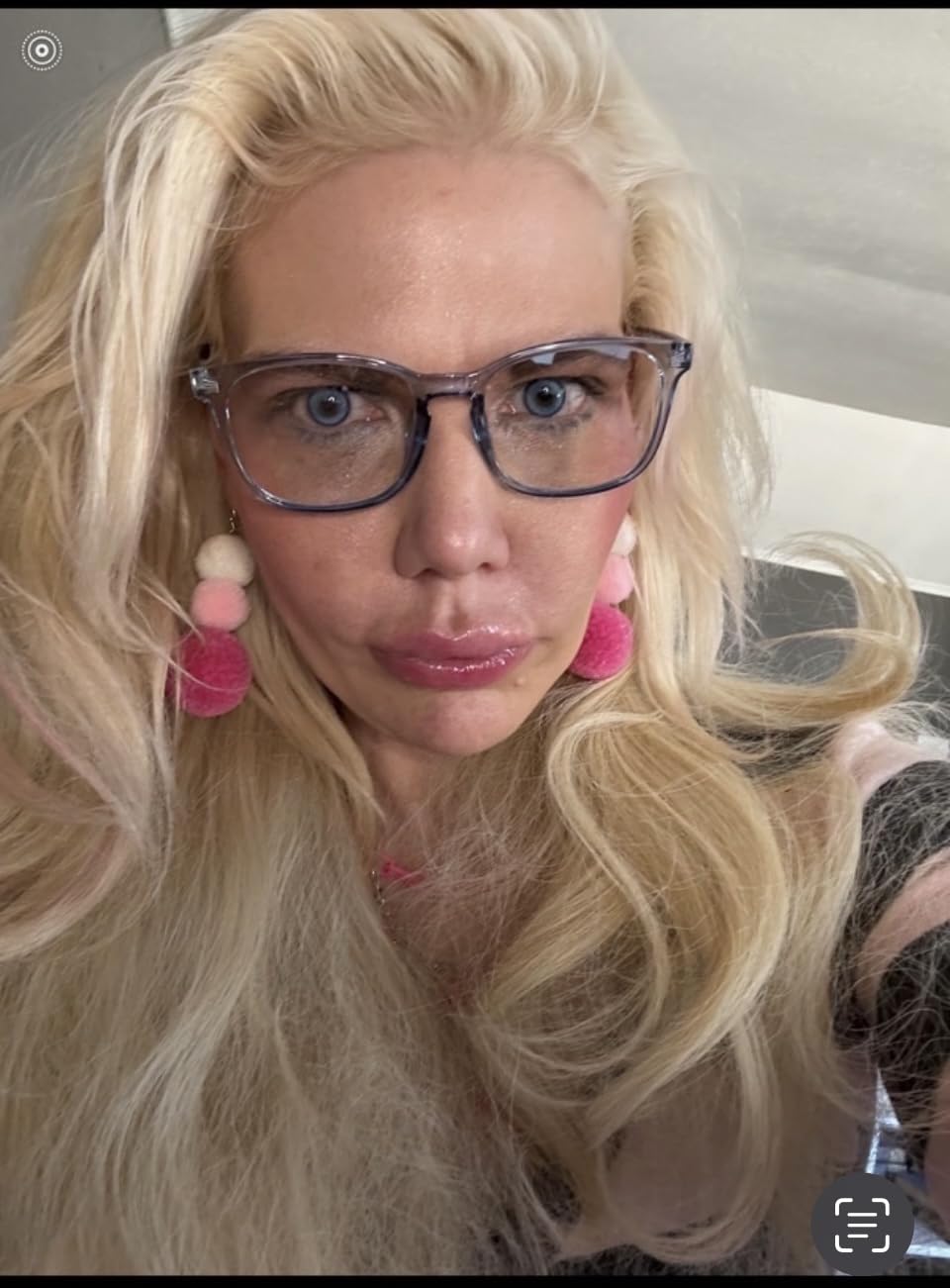 Gaoye Blue Light Glasses for Computer & Gaming - Anti UV Ray Lenses, Scratch-Resistant & Comfort Fit customer photo 1