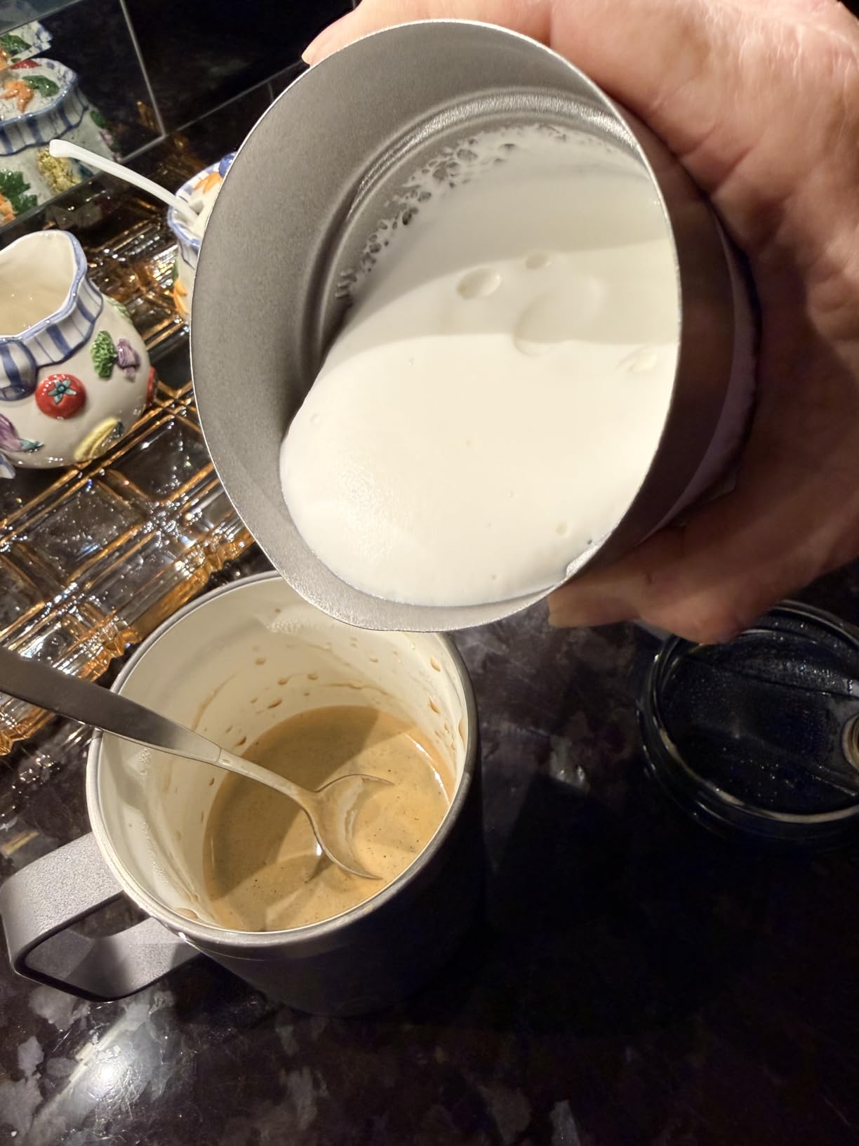 SIMPLETASTE Milk Frother, 4-in-1 Electric Milk Steamer, Automatic Warm and Cold Foam Maker and Milk Warmer for Latte, Cappuccinos, Macchiato, Hot Chocolate customer photo 2