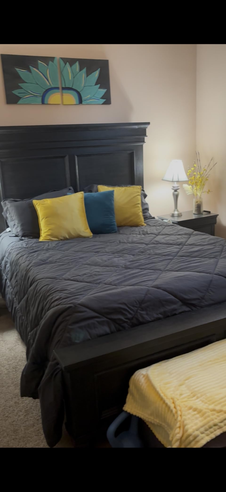 CozyLux Queen Comforter Set Linen - Bed in a Bag Queen Size 7 Pieces, Luxury Soft Bed Set for All Seasons, Bedding Set with Down Alternative Comforter, Sheets, Pillowcases & Shams customer photo 1