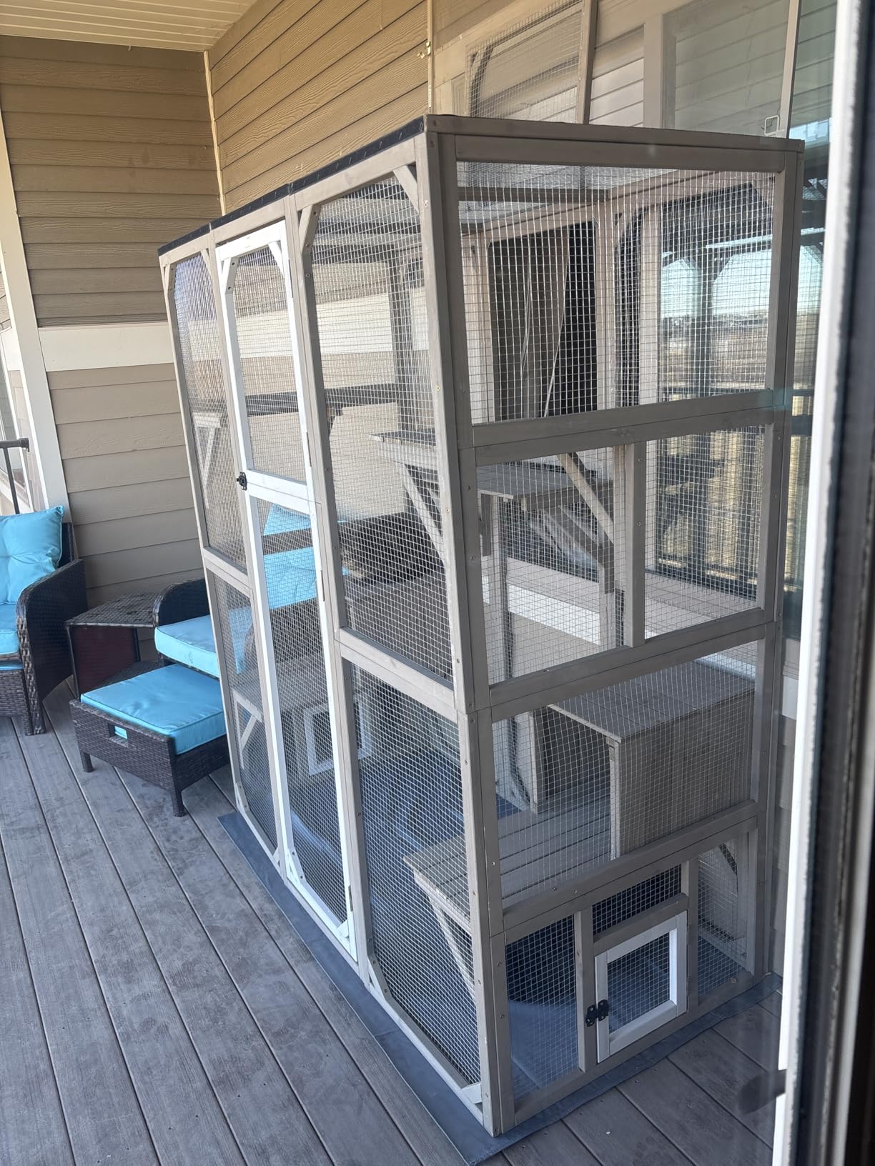 PetsCosset Outdoor Cat Catio Enclosures Large Wooden Cat House Patio for Indoor Cats Feral Cat Shelter with 2 Espace Doors, 2 Resting Rooms, 5 Platforms, Removable Waterproof Cover 67.7