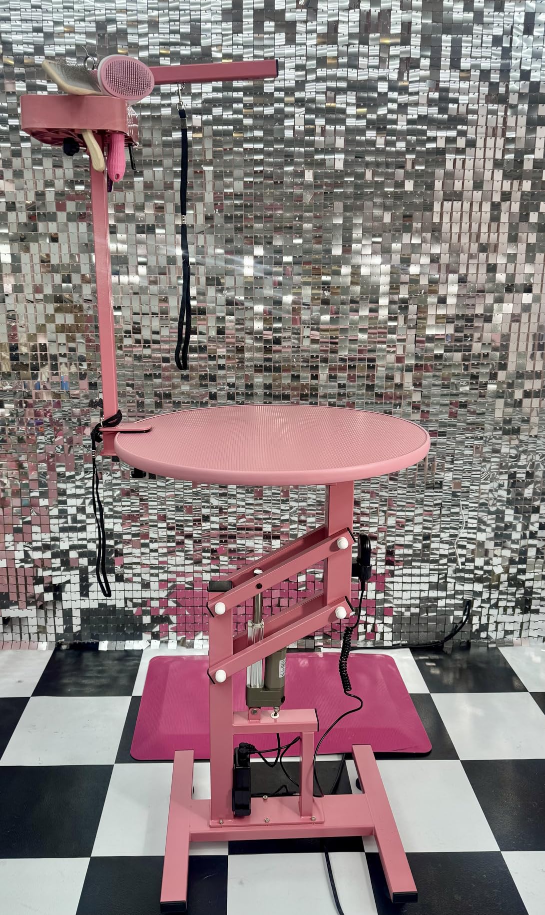 Electric Hydraulic Lift Pet Dog Grooming Table, 24Inch 360 Rotating Grooming Desktop for Small Dogs, with Overhead Arm, Wireless Remote, Tool Organizer, Black customer photo 1