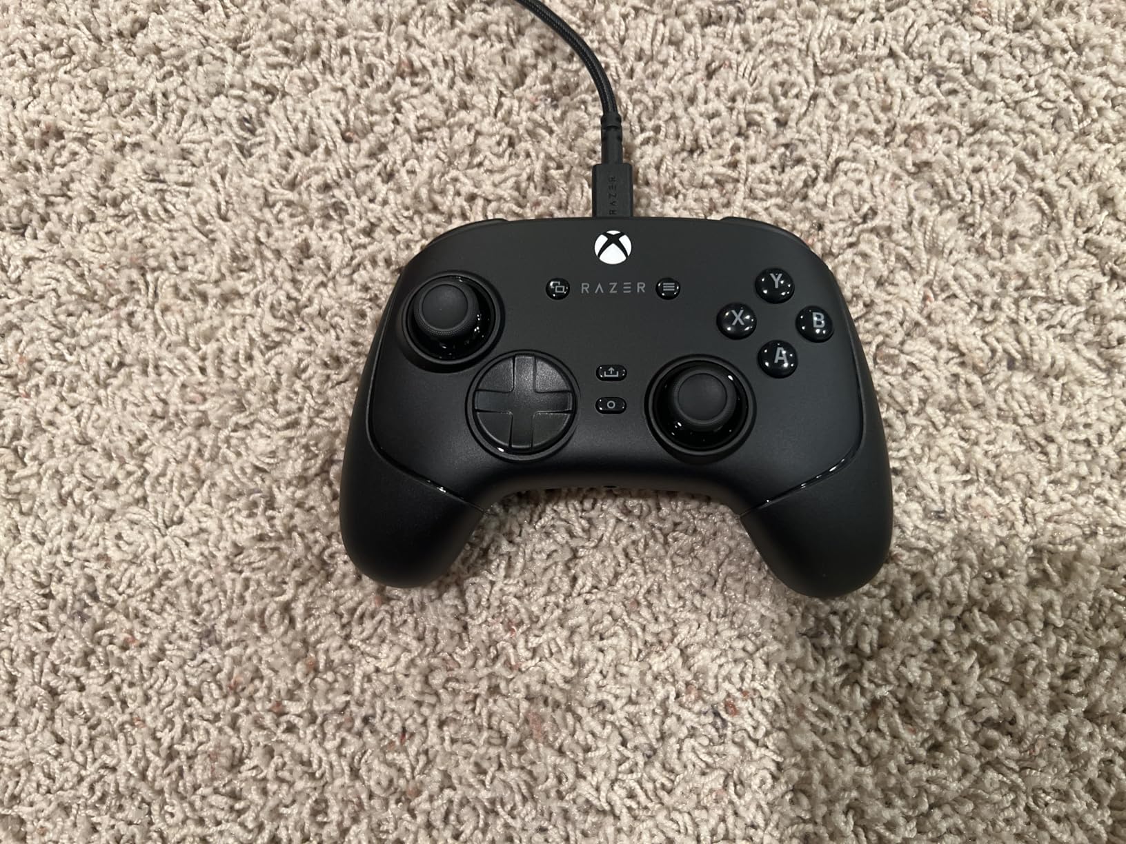 Razer Wolverine V3 Pro Wireless Gaming Controller: Licensed for Xbox Series X|S, Xbox One, Windows PC - 6 Remappable Buttons - Fast Triggers - Customizable Thumbsticks - Wired Tournament Mode - Black customer photo 2