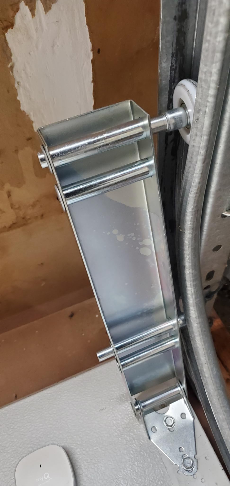 Garage Door Quick Turn Top Brackets 2 Pack, Low Headroom Conversion Garage Door Parts with 4 Steel Rollers, Compatible with Most Residential Garage Doors customer photo 2