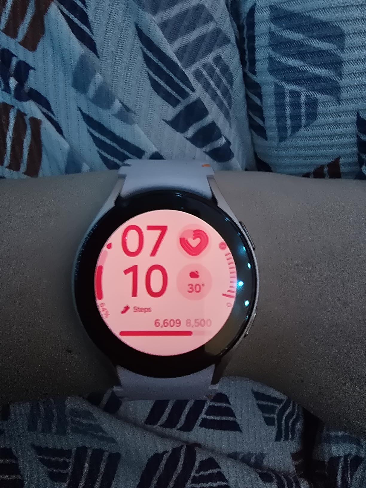 Galaxy Watch FE 40mm LTE AI Smartwatch w/Fitness Tracking, BIA Sensor, Personalized HR Zones, Heart Rate Tracker, Sleep Monitor, 2024, Black [US Version, 1Yr Manufacturer Warranty] customer photo 1