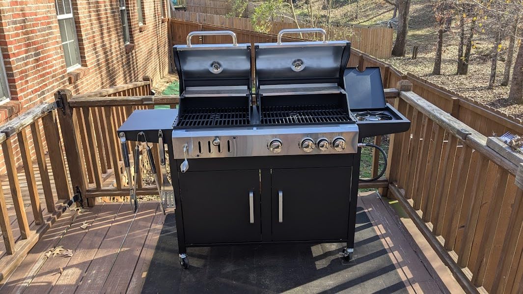 Captiva Designs Propane Gas Griddle Grill Combo with Porcelain-Enameled Cast Iron Grate & Cast Iron Pan, Dual BBQ Grill With Flat Top Griddle for Outdoor Kitchen & Backyard Barbecue, 696 SQIN Cook Area customer photo 1