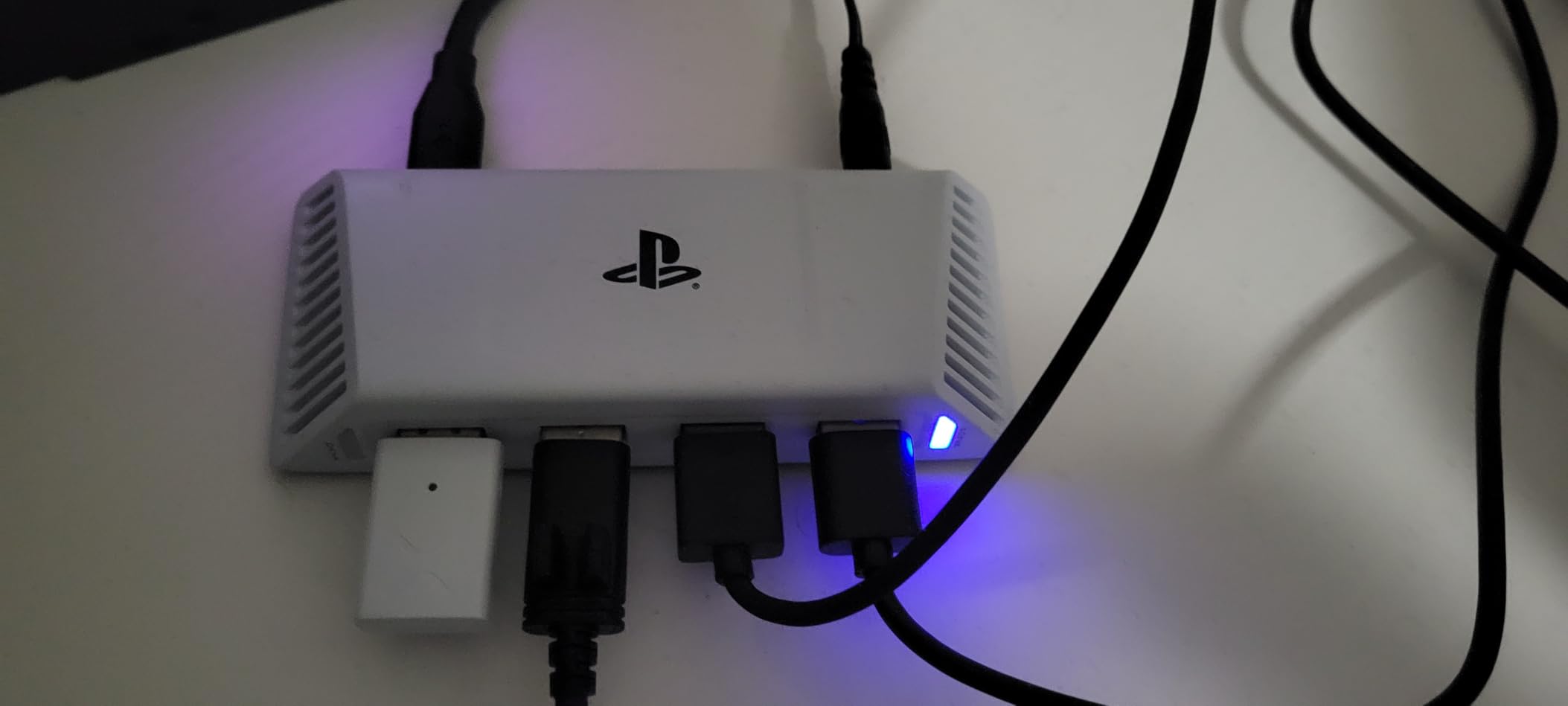 PowerA 4-Port USB 5Gbps Hub for PlayStation5, USB 3.2, AC Powered, Weighted Base, Officially Licensed customer photo 2