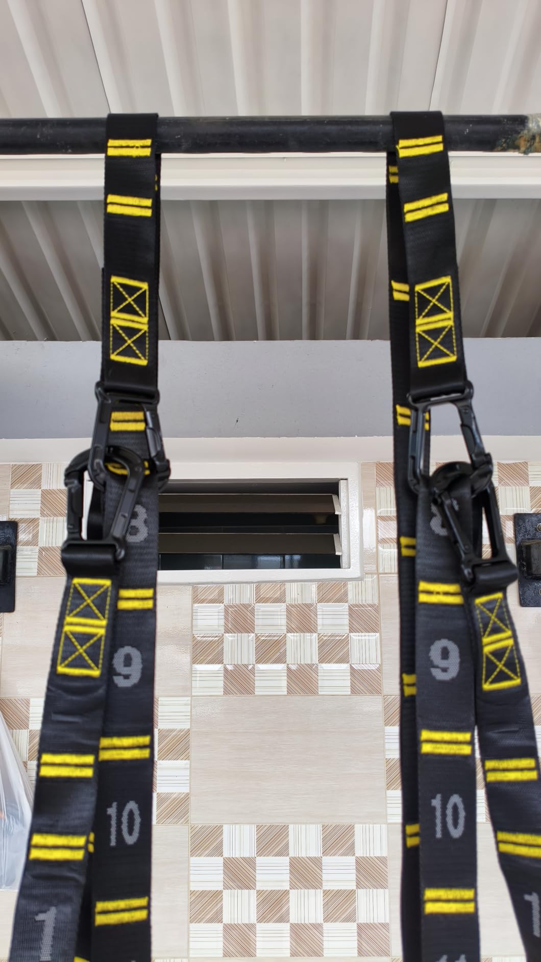 PACEARTH Gymnastics Rings 32mm Wooden Olympic Rings Support 1500lbs Locked Carabiners 9ft Double-Layer Numbered Straps Non-Slip Gym Rings with Foot Straps Door Anchor for Home Gym Full Body Workout customer photo 2