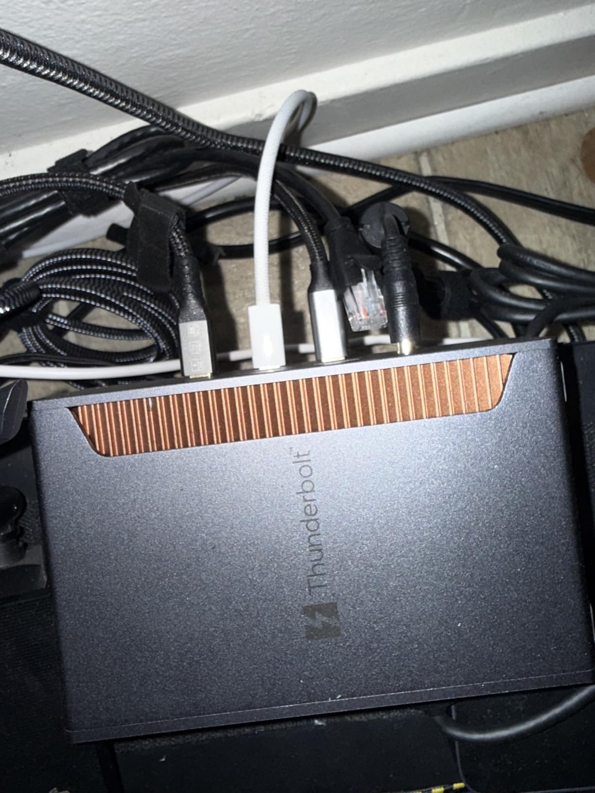 UGREEN Thunderbolt 5 Dock, 13-in-1, 120Gbps Transfer, Single 8K, Dual 6K60Hz Display, 140W Max Charging, 2.5GbE, SD/TF 4.0, Revodok Max 2131 for Thunderbolt 5/4 MacBooks and Windows Laptops customer photo 2