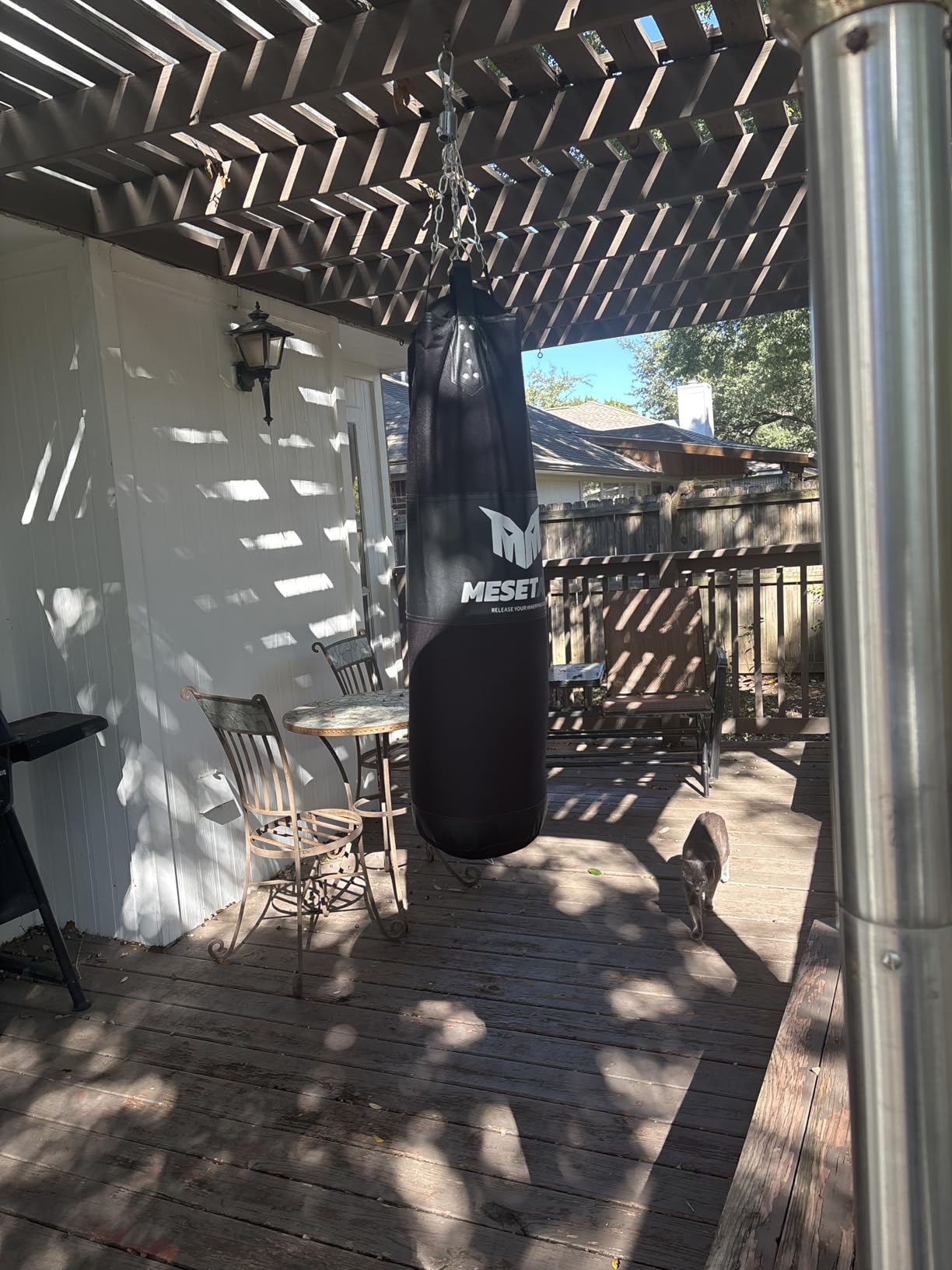 Punching Bag for Adults, 4ft Heavy Boxing Bag Set with 12 OZ Gloves for MMA Karate Kickboxing Boxing - Unfilled customer photo 2