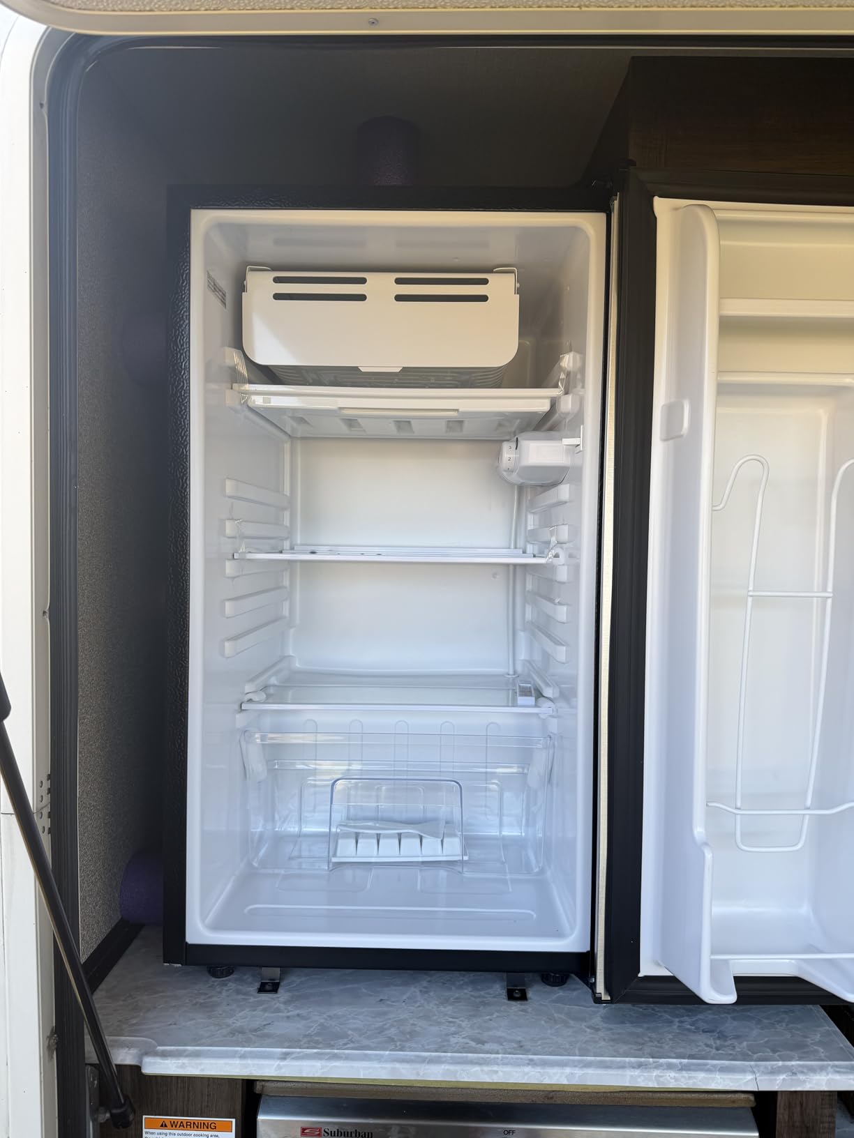 EUHOMY 3.2 Cu.Ft Mini Fridge with Freezer, Single Door Compact Refrigerator, Adjustable Thermostat, Mini Refrigerator Energy Saving, Mini fridge for Bedroom, Dorm, Office, Black customer photo 2