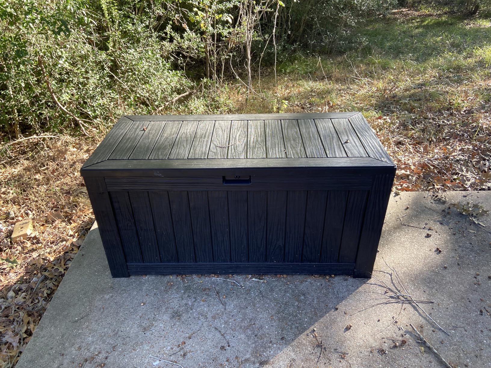 Devoko 120 Gallon Deck Box Resin Outdoor Storage Box Waterproof for Patio, Large Outdoor Storage Bench Lockable for Outside (Black) customer photo 2