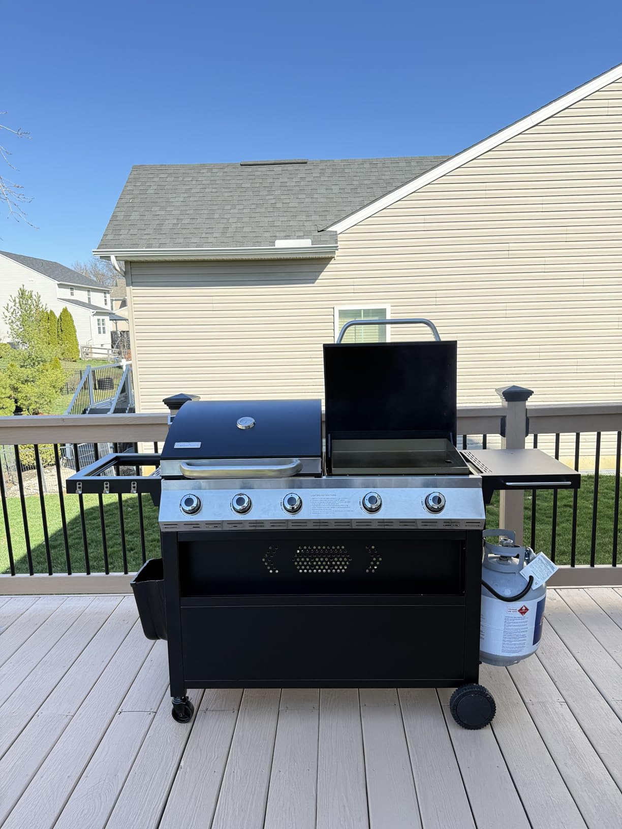 Sophia & William Propane Gas Grill and Griddle Combo with Porcelain-Enameled Cast Iron Grates, Dual Outdoor BBQ Grill with Flat Top Griddle for Barbecue, 696 SQ.IN. Cooking Area customer photo 1