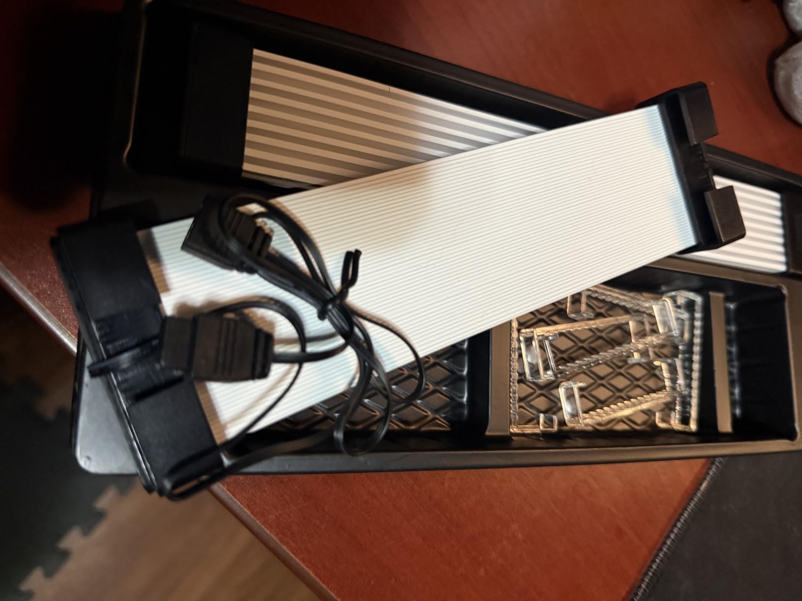 AsiaHorse ARGB PSU Cables Cover Kit, Aurora Addressable RGB Power Extension Cable Cover Kit for Motherboard and GPU PC Cables, 5V 3Pin ARGB Sync, Fit for 12+4-Pin/8pin/24pin Cables (White) customer photo 2