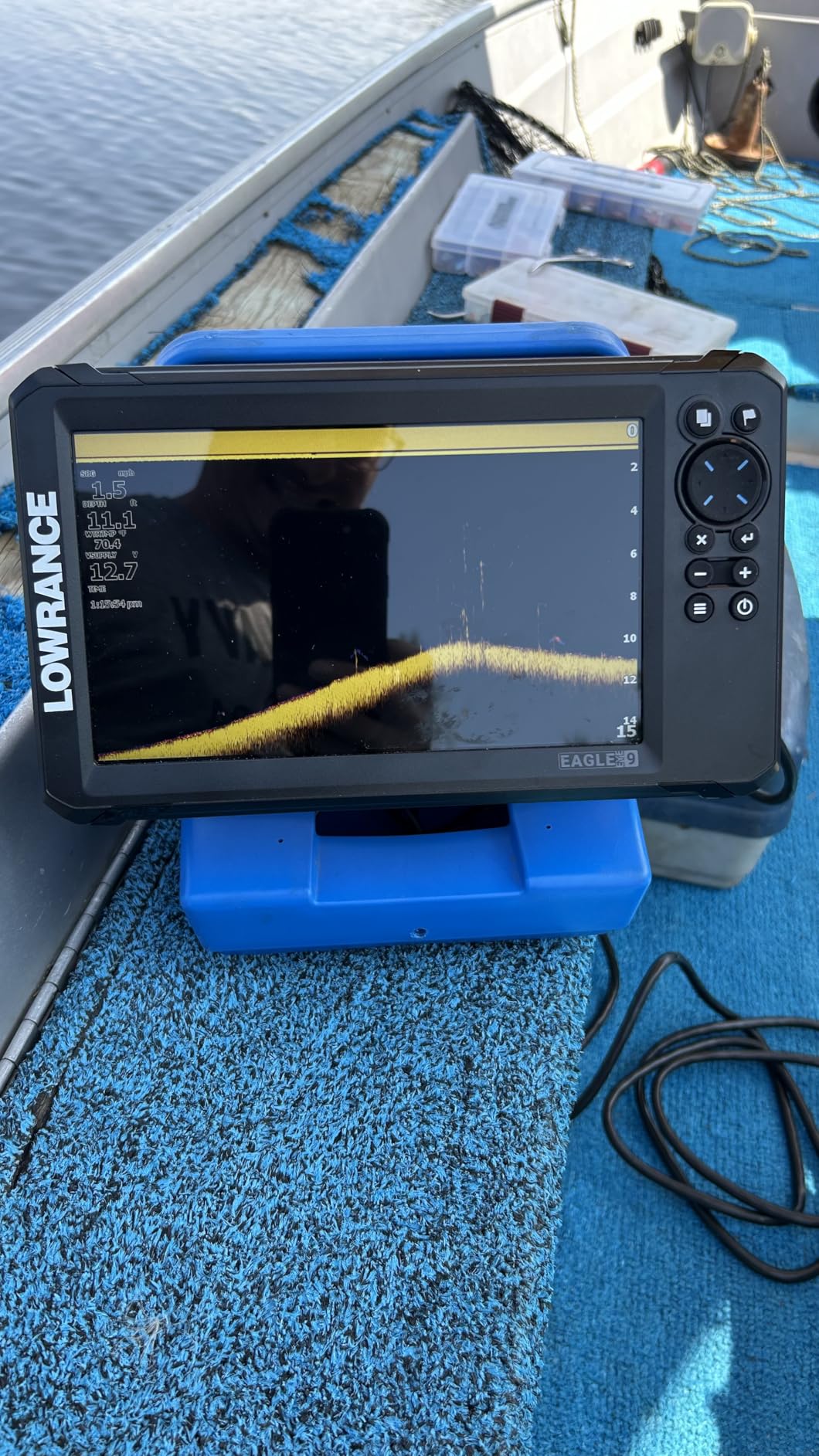 Lowrance Eagle Eye 9 Fishfinder with Live Sonar, Chirp Sonar and DownScan with Fish Reveal customer photo 1