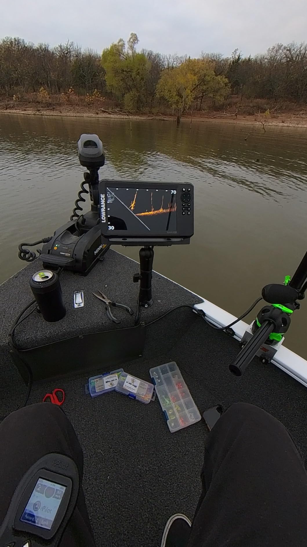 Lowrance Eagle Eye 9 Fishfinder with Live Sonar, Chirp Sonar and DownScan with Fish Reveal customer photo 3