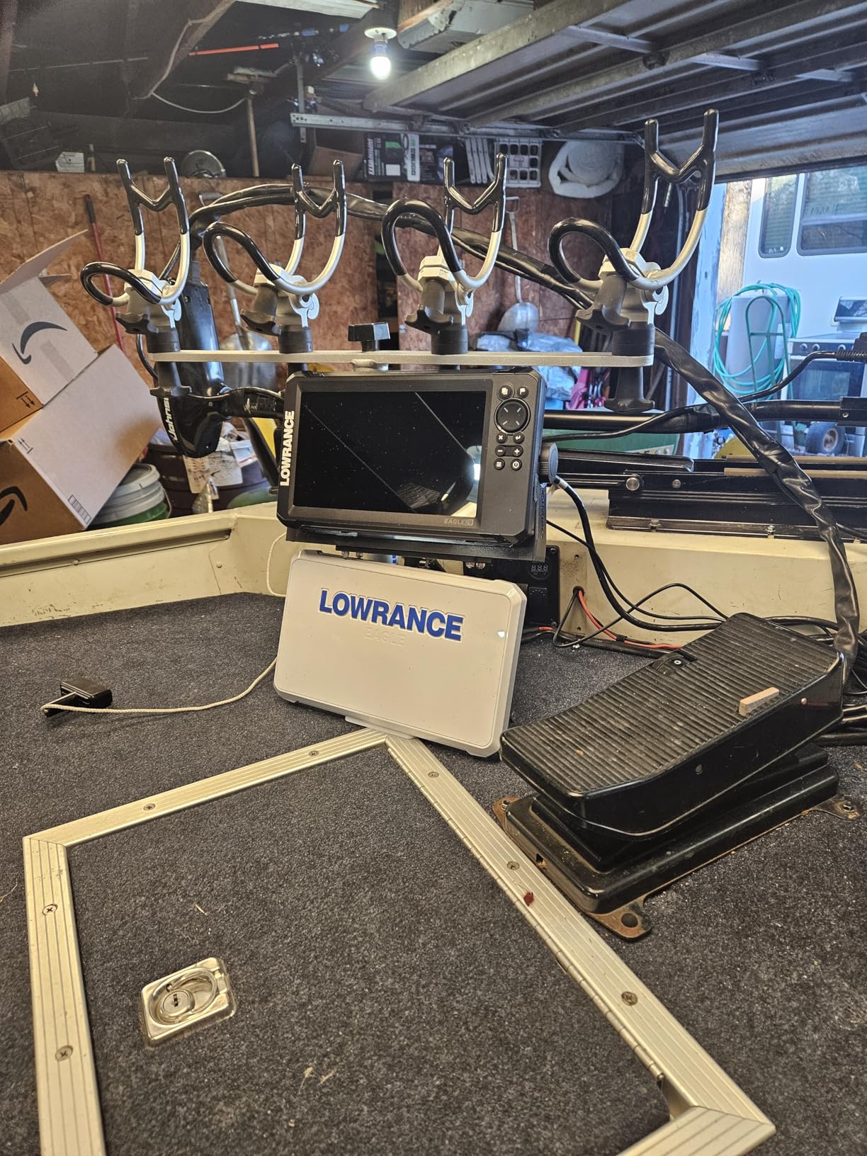 Lowrance Eagle Eye 9 Fishfinder with Live Sonar, Chirp Sonar and DownScan with Fish Reveal customer photo 5