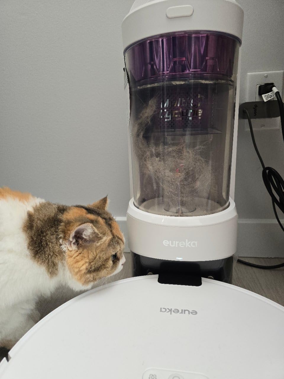 Eureka E20 Robot Vacuum with Bagless Self Emptying Station, Robotic Vacuum and Mop Combo, 45-Day Capacity, Upgraded 8000Pa Suction and Anti Hair-Tangling Brush, LiDAR Navigation, App Control customer photo 1