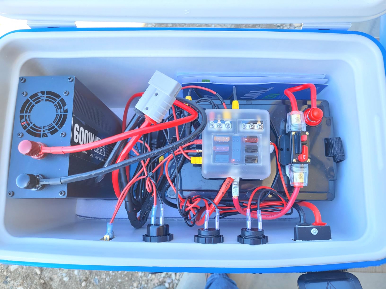 ECO-WORTHY 600W Inverter Charger, 600W Pure Sine Wave Inverter & 30A LiFePO4 Battery Charger with 20ms UPS, DC 12V to AC 110V, Output Surge 1200W, for RV Lithium Batteries Roadtrip Essentials customer photo 1