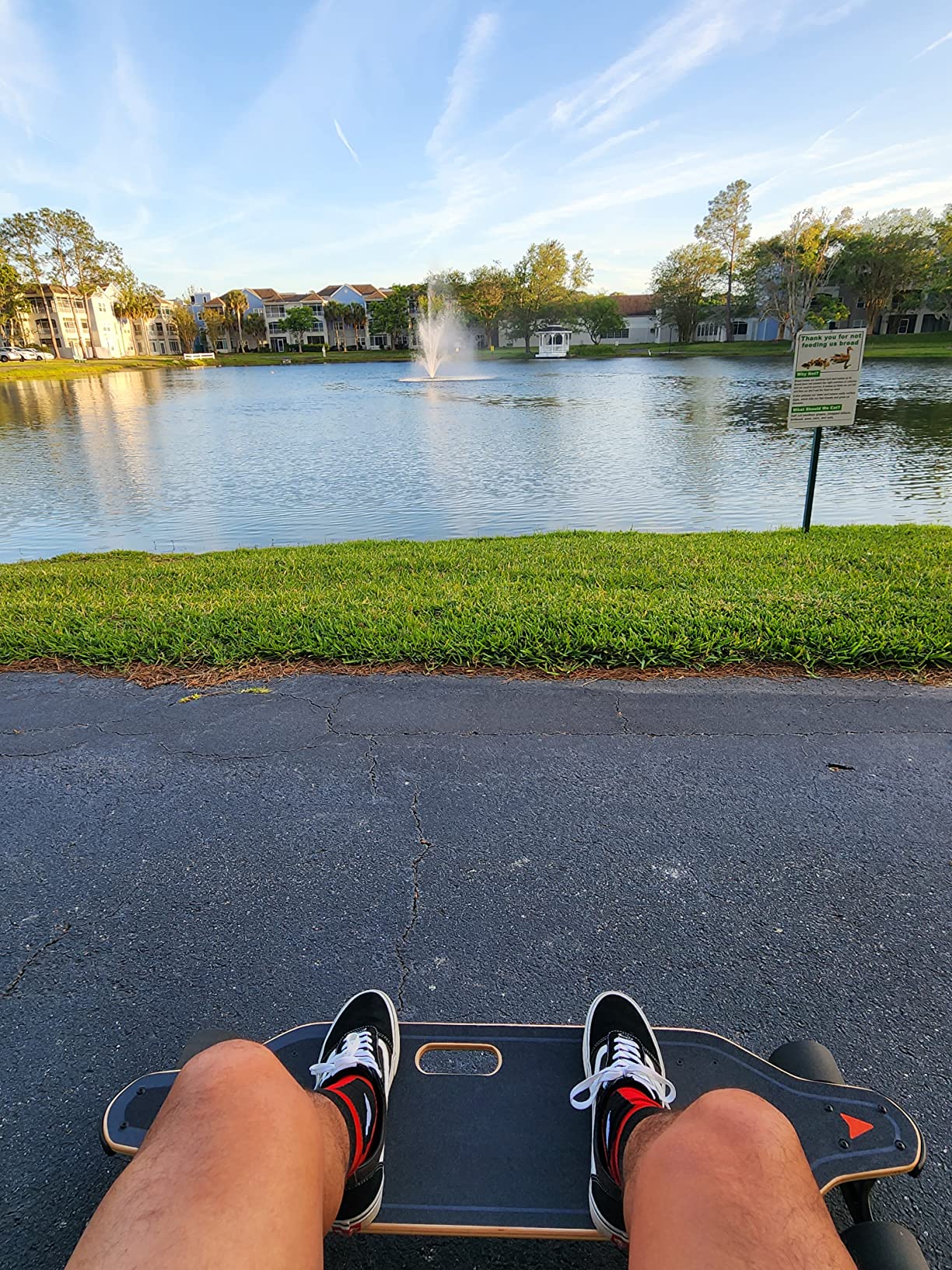 MEEPO Campus V3 Series/Envy Electric Skateboard with Remote, Top Speed Up to 29 Mph, 4 Speed Smooth Braking, Easy Carry Handle Design, Suitable for Adults & Teens customer photo 2