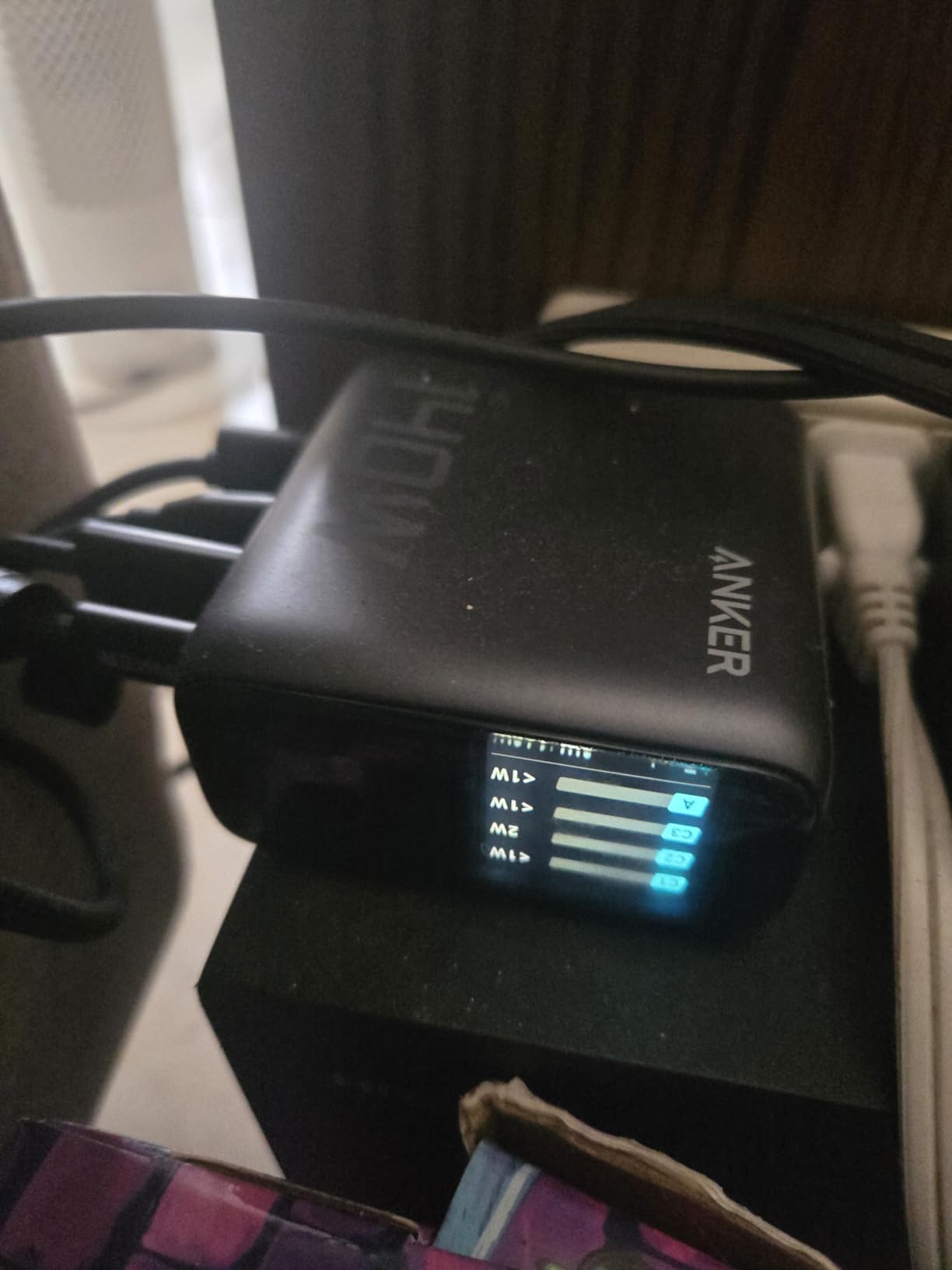 Anker Laptop Charger, 140W Max 4-Port GaN USB C Charger Block with Smart Display, Fast Charging Power Adapter, Touch Controls for MacBook, iPad, iPhone 17/16 Series (Include 5FT Cable, Non-Battery) customer photo 1