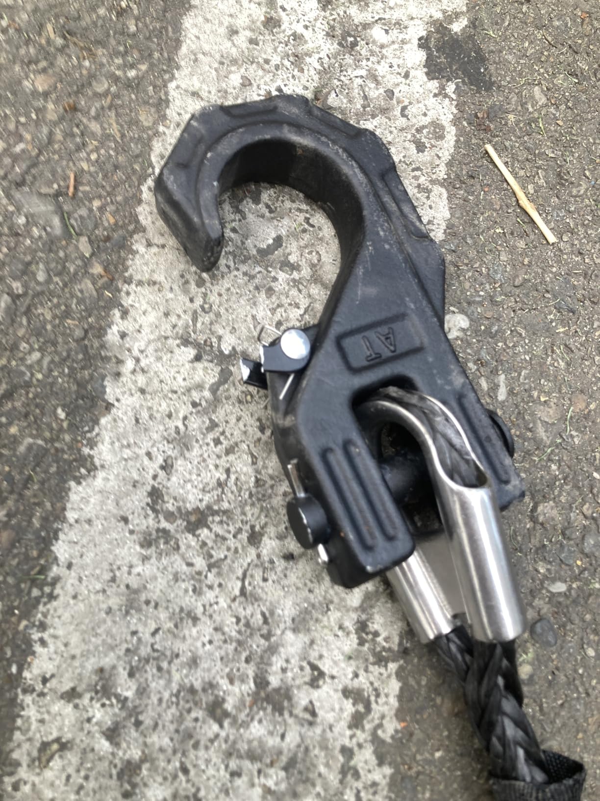 13000lb Electric Winch, Synthetic Rope, Battery Disconnect Switch, Low Profile Control Box, 12V, IP67 Waterproof, Wireless Remote, for Offroad Recovery SUV, Truck, Boat Trailers, Flatbeds customer photo 1