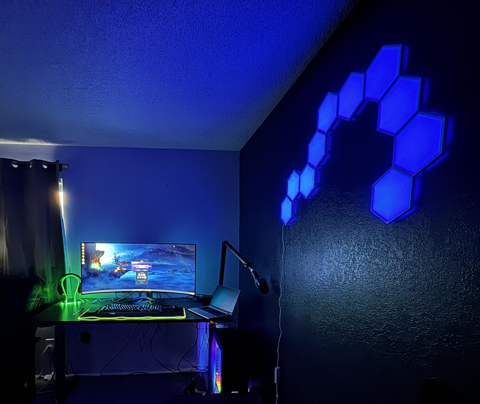 OAPRIRE Acrylic RGB Headphone Stand | Customizable 213 Lighting Modes & 60,000 Colors, Lights Sync with Music Beat, Headset Stand with 4.8ft USB Power Cable & Sturdy Build customer photo 2