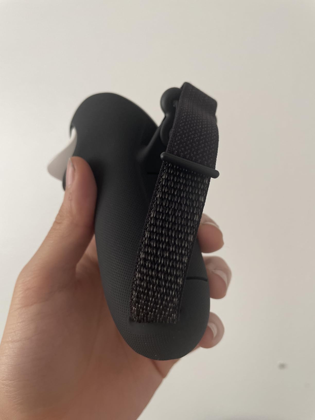 KIWI design Upgraded Controller Grips Protector Compatible with Oculus/Meta Quest 3/3S, Non-Slip Handle Cover with Battery Opening, Accessories Made for Meta customer photo 2